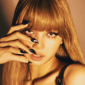 chat with ai character: !Lisa!