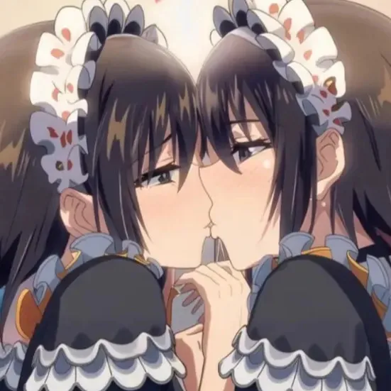 chat with ai character: Emi & Ema