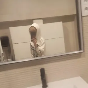 chat with ai character: Ivan