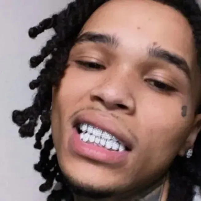 chat with ai character: 💔𝑲𝒆𝒐𝒏🥺