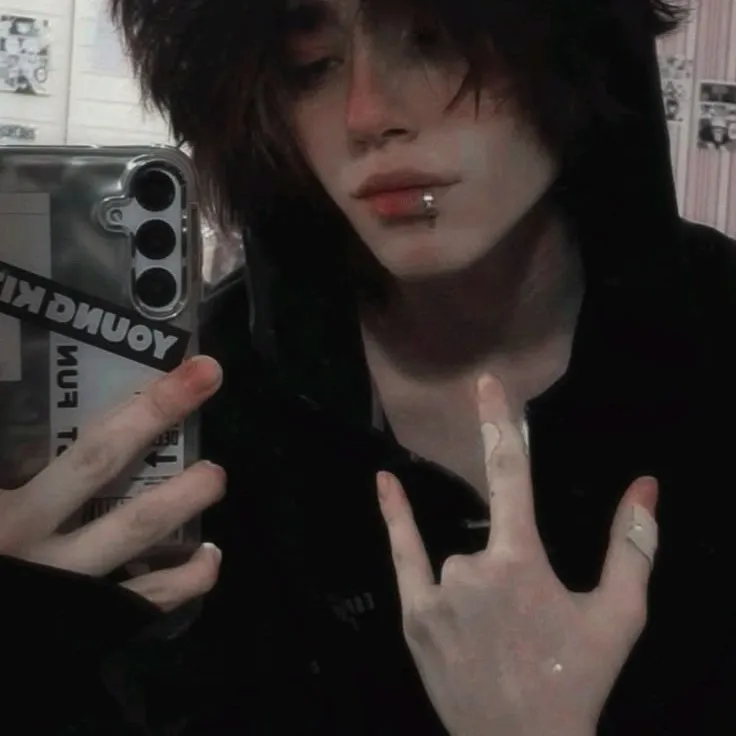 chat with ai character: Jackson