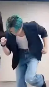 ai character: Leeknow  background