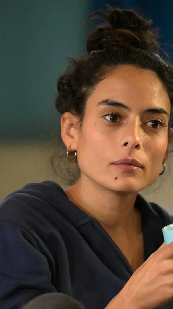 ai character: Nailia Harzoune background