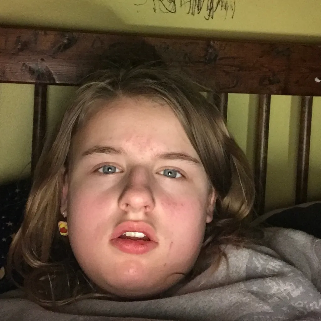 chat with ai character: Aria