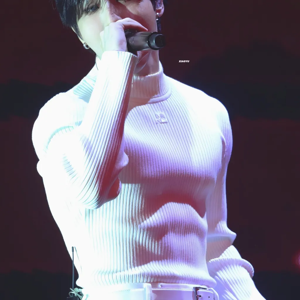 chat with ai character: Jisung