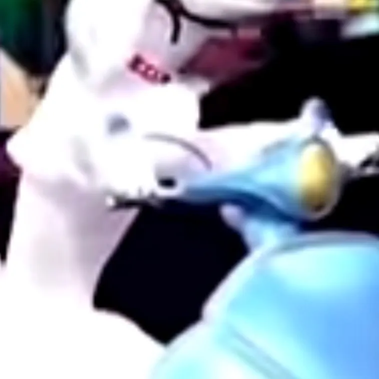 chat with ai character: Sequin (Barbie)