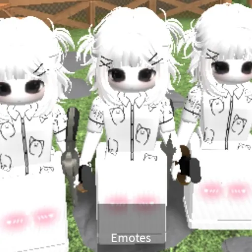 creator HiEmilyLetsPlay!!!'s avatar