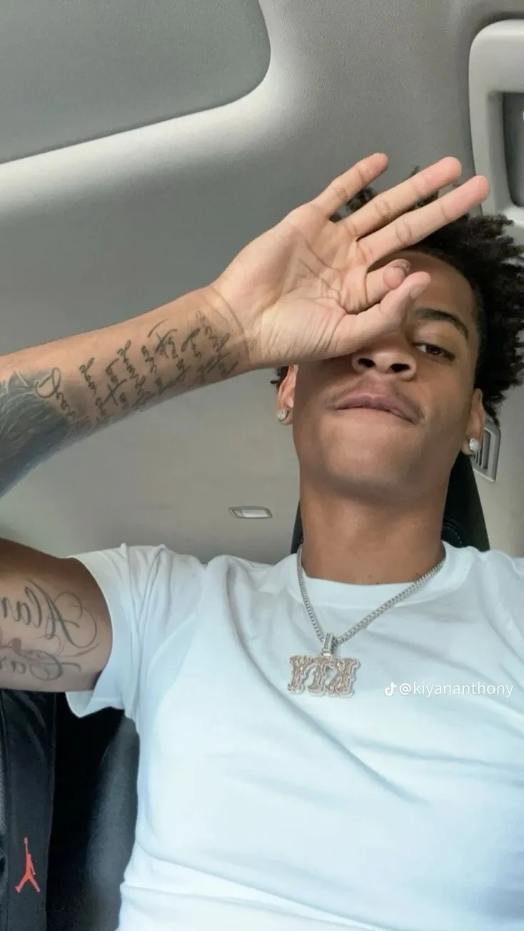 ai character: NYMERE🤷🏼‍♂️ background