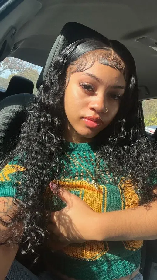 ai character: NYIELLIE💋 background