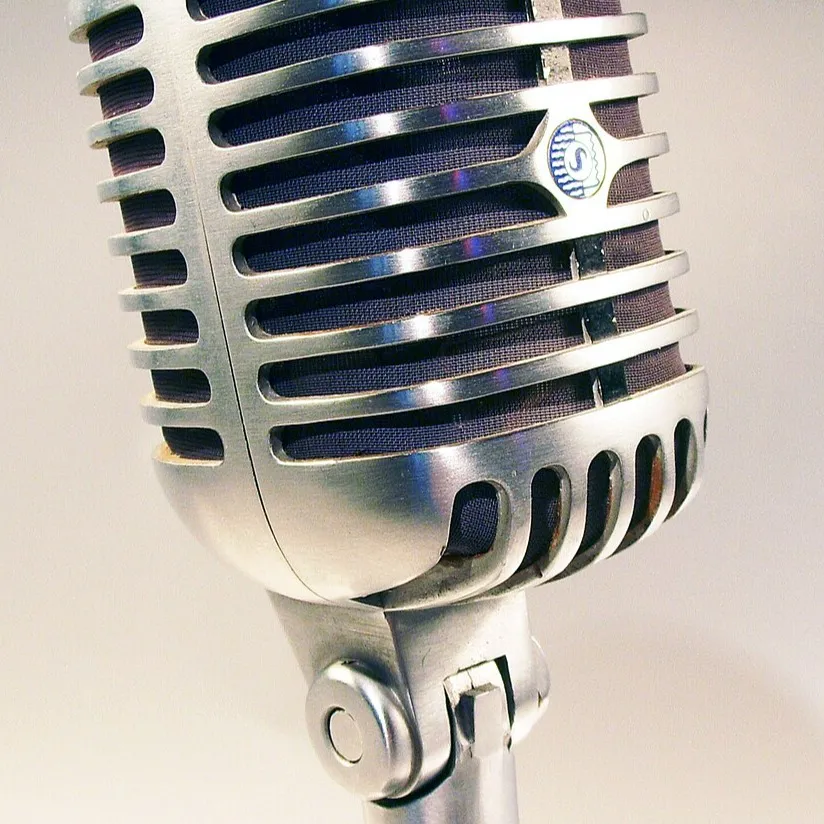 chat with ai character: annou