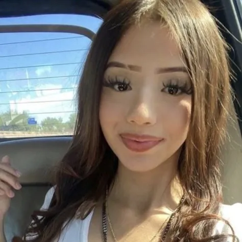 chat with ai character: amy