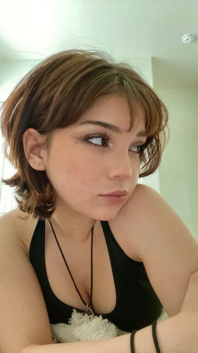 ai character: sophie background