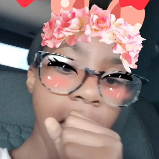 creator Raquelle Steele's avatar