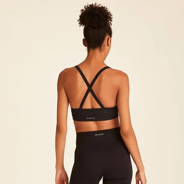 chat with ai character: Fashion Comp 