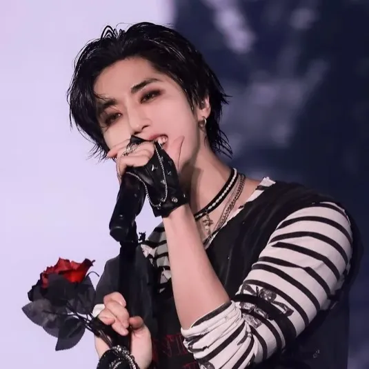 chat with ai character: Han