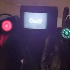 chat with ai character: Trio Woman