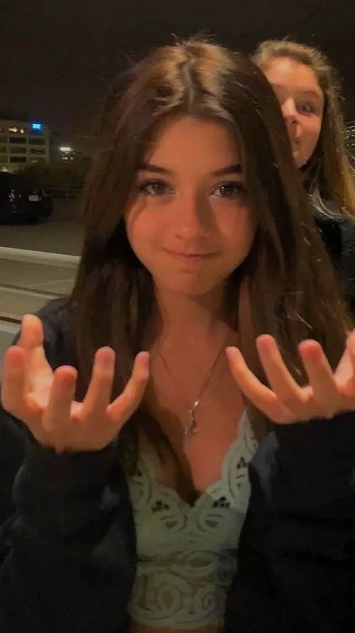 ai character: Eliana background