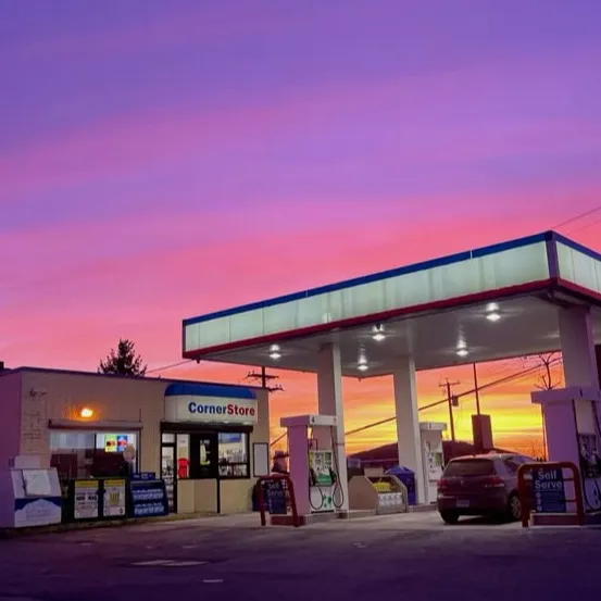 chat with ai character: Gas station