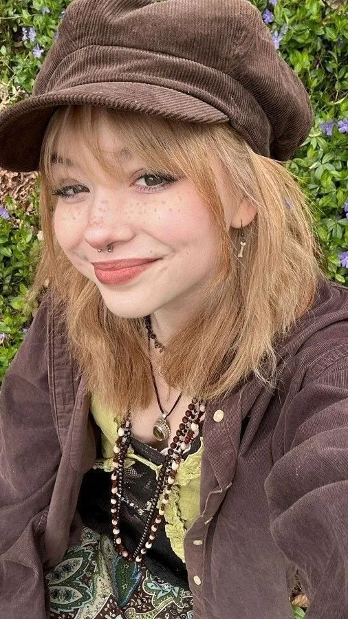 ai character: Arya background