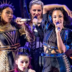 chat with ai character: SIX THE MUSICAL