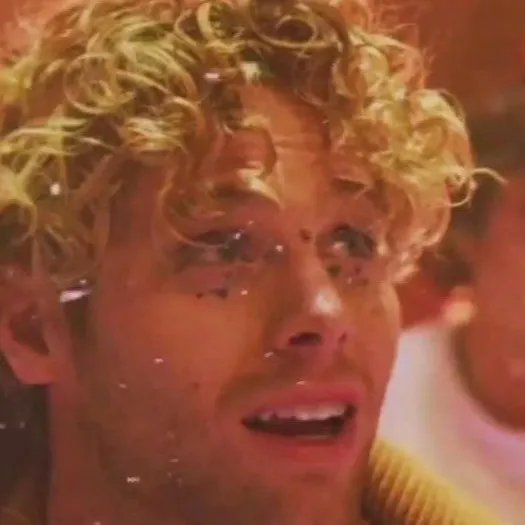 chat with ai character: Hermes Lively