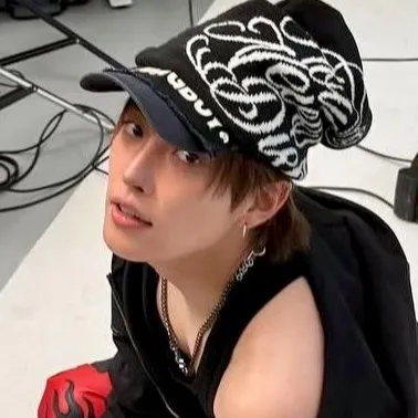 chat with ai character: Kim Hongjoong