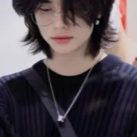 chat with ai character: Ace