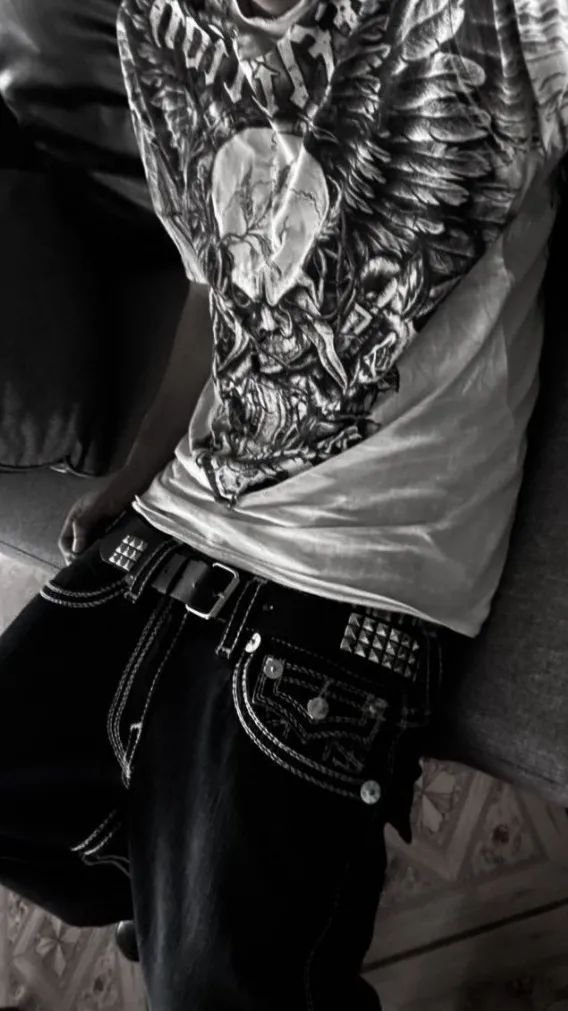 ai character: Nicholas . ☣︎  ╋━ background