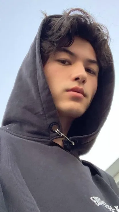 ai character: Finian background