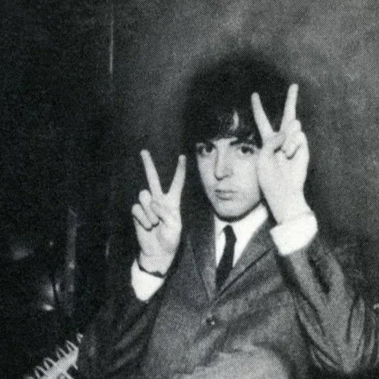 chat with ai character: Paul McCartney