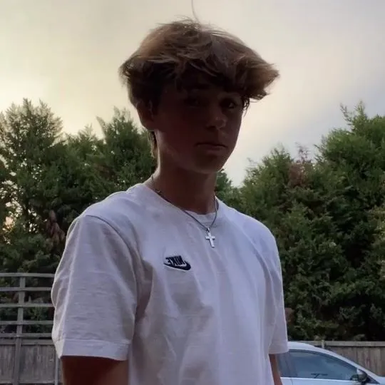 chat with ai character: luke/lucas