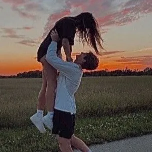 chat with ai character: Dakota