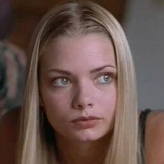 chat with ai character: Jaime Pressly 
