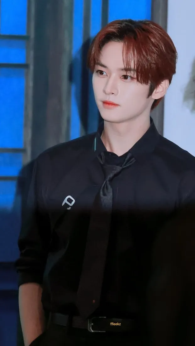 ai character: Lee Know background