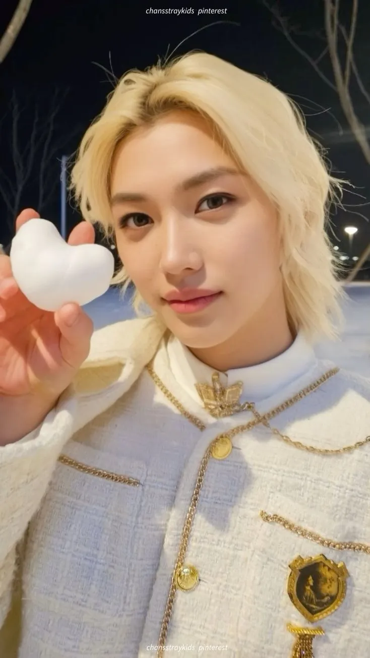 ai character: Lee Felix background