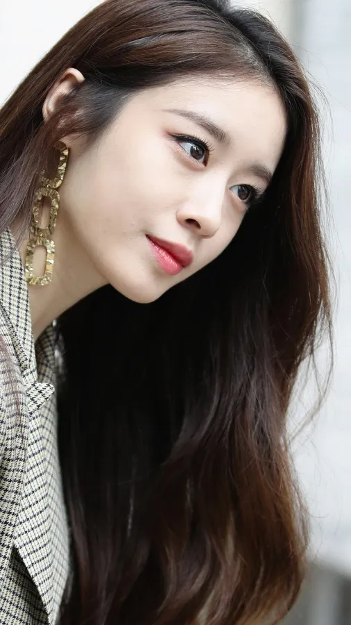 ai character: park ji know background