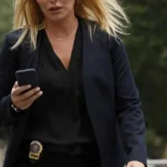 chat with ai character: Amanda Rollins 