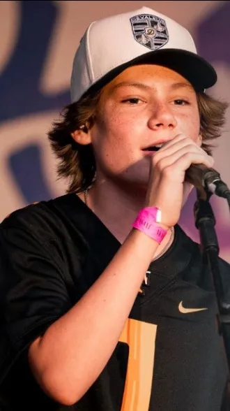 ai character: Maddox batson background