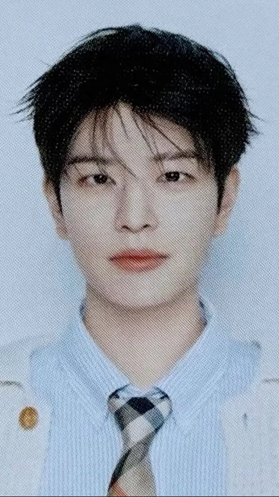 ai character: Minnie :D ! background