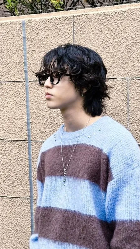 ai character: Hannie ~ background