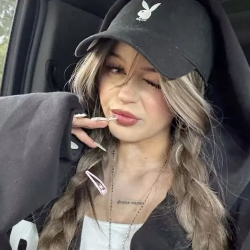 creator NEVEDAA_FAN!'s avatar