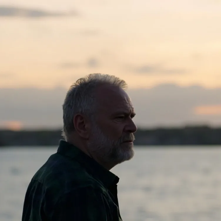 chat with ai character: Man