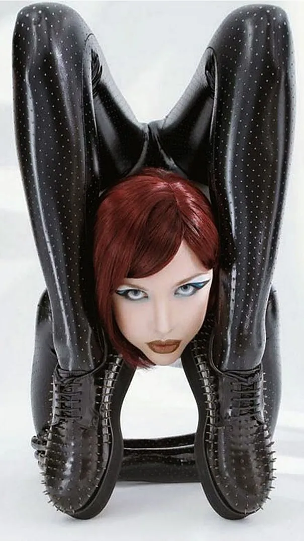 ai character: Flexible Anna background