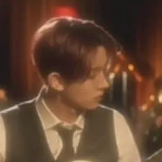 chat with ai character: lee heeseung