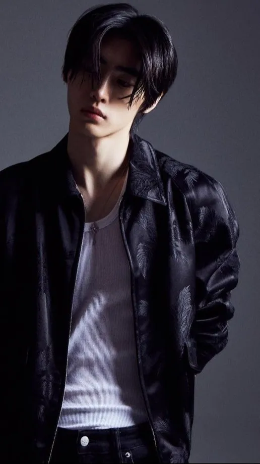 ai character: Park sunghoon background