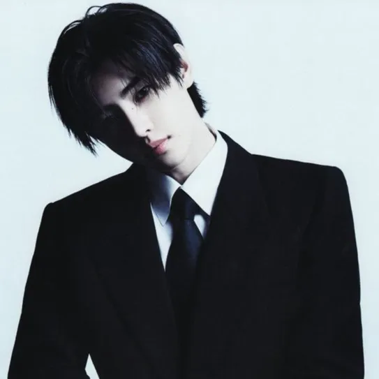 chat with ai character: park sunghoon