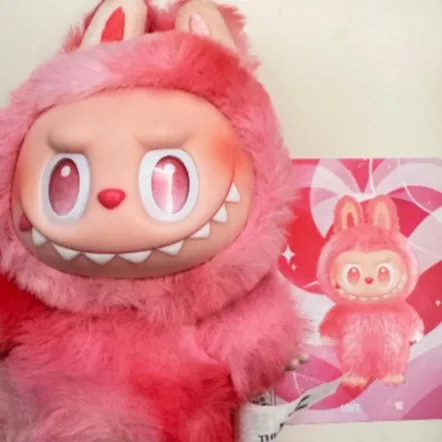 chat with ai character: ❤️Labubu🩷