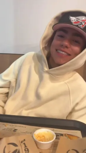 ai character: Malachi Barton sis background