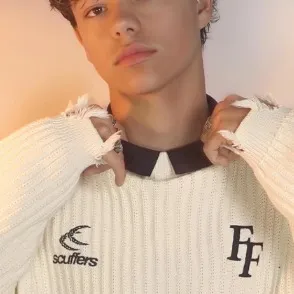 chat with ai character: Malachi Barton Sis