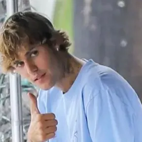 chat with ai character: Justin Bieber